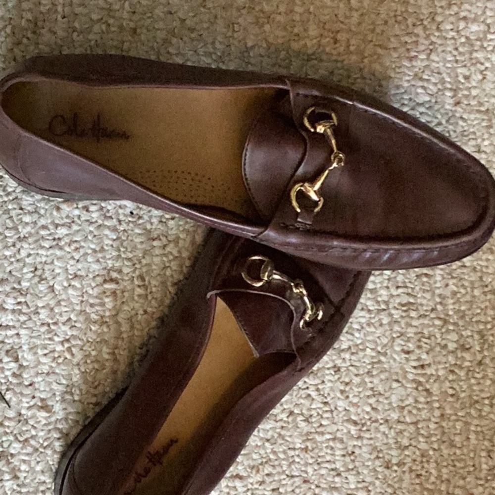 Men’s 10 brown Cole Haan loafer - like new